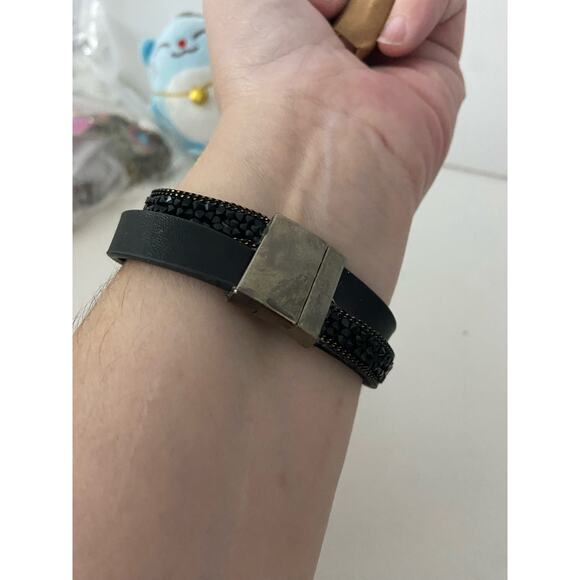 black cuff bracelet - Picture 2 of 4